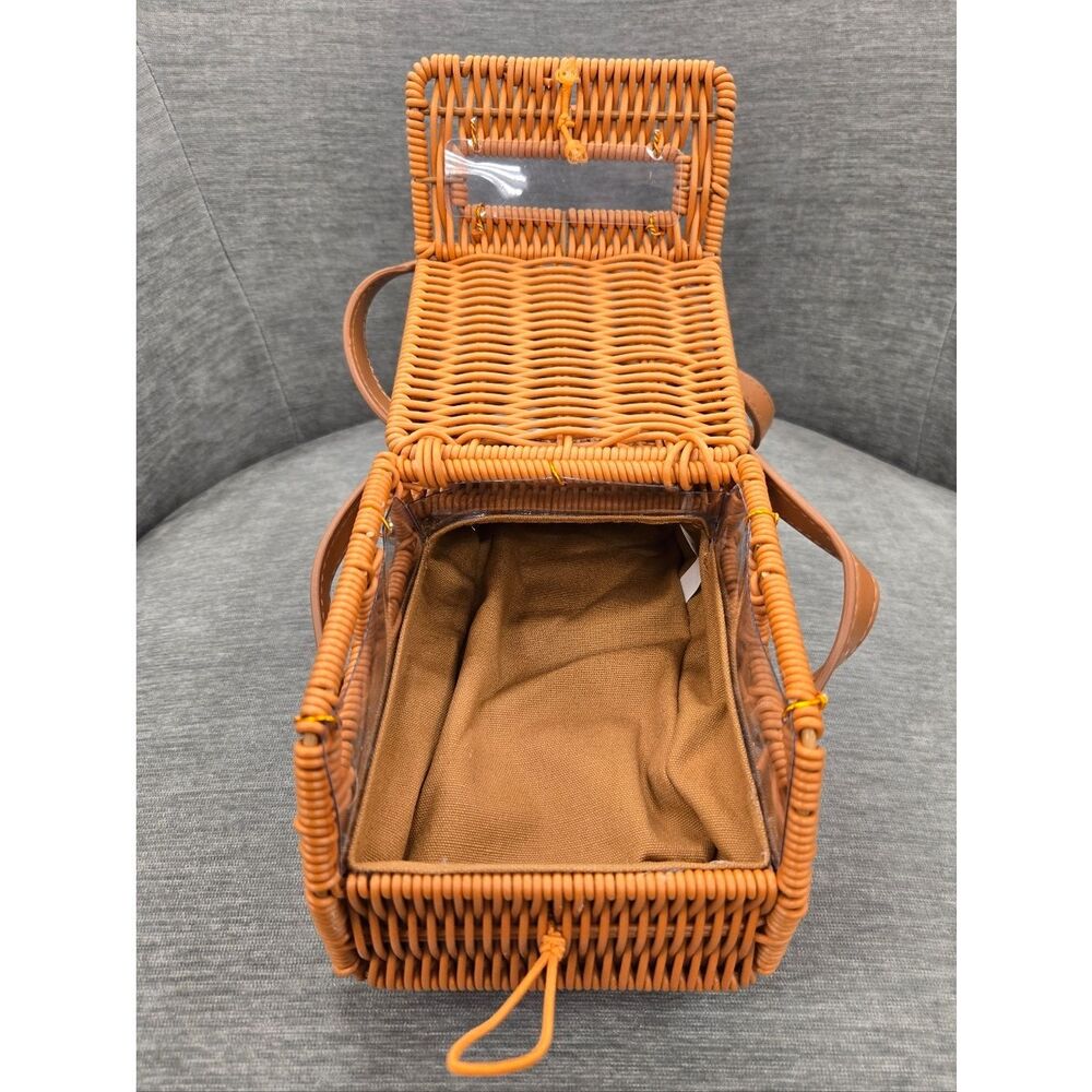 Tommy Bahama Wicker Jeep Car-Shaped Shoulder Handbag - Picture 4 of 7